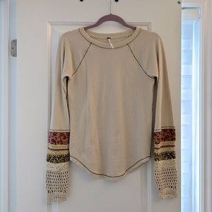 Free People long sleeve tee with knitted sleeves